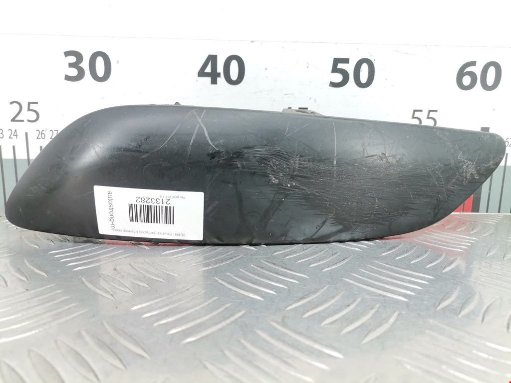 Решетка (заглушка) в бампер левая Peugeot 207 (2006-2014)