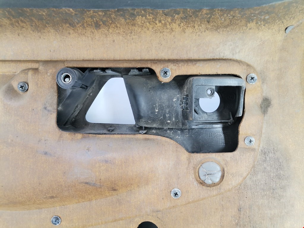 Обшивка двери передняя правая VOLKSWAGEN Polo III 1994-2001