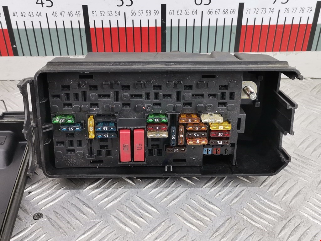 Датчик уровня в бачок омывателя MERCEDES-BENZ R-Class W251 2005-2017