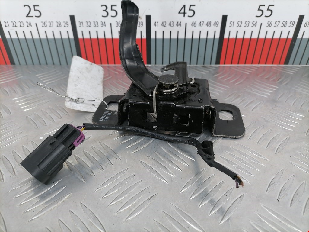 Замок капота OPEL Astra J 2009-2017