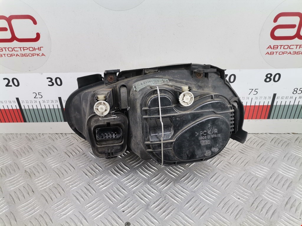 Фара правая VOLKSWAGEN Golf IV 1997-2003