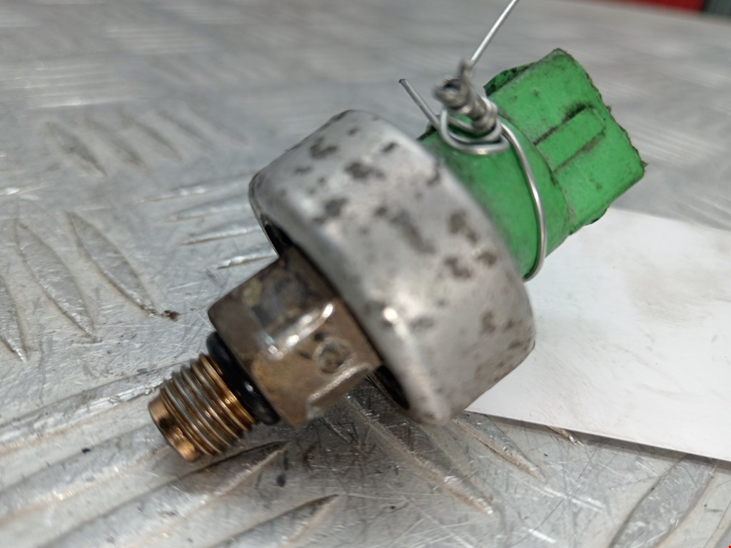 Датчик давления масла FORD Mondeo II 1996-2000