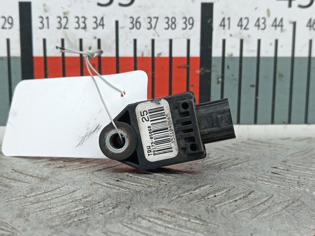 Датчик AIR BAG (подушек безопасности) TOYOTA Avensis 2009-2015