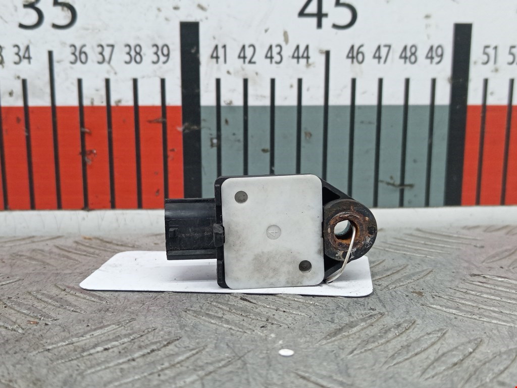 Датчик AIR BAG (подушек безопасности) TOYOTA Avensis 2009-2015