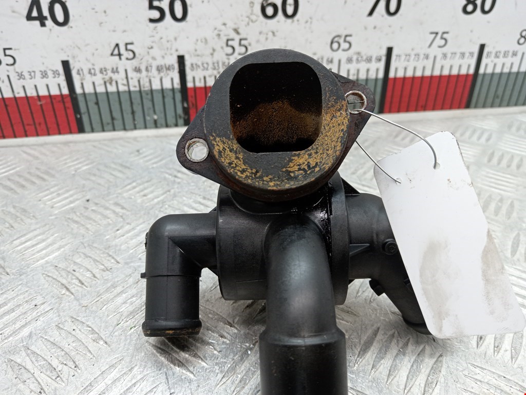 Корпус термостата VOLKSWAGEN Golf VI 2009-2012