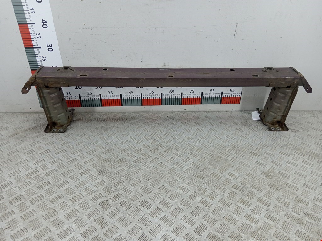 Усилитель переднего бампера (передний) TOYOTA Avensis 2009-2015