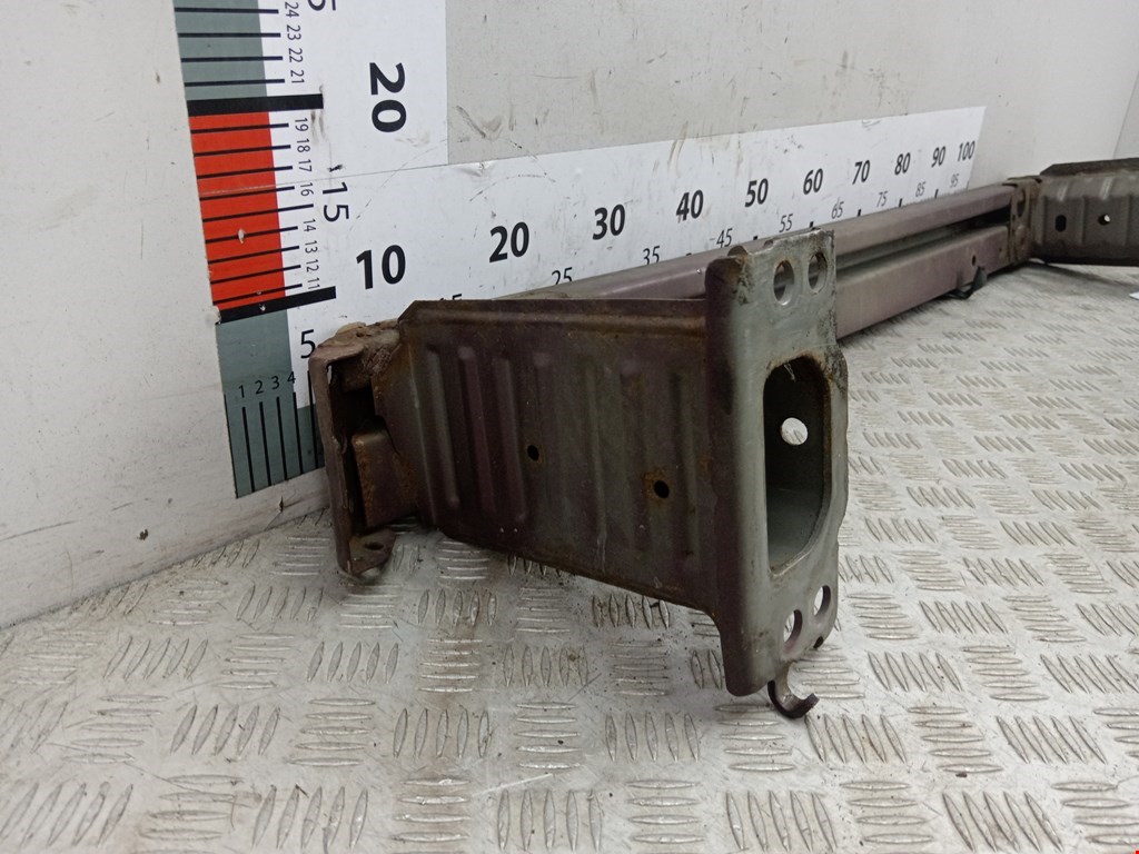 Усилитель переднего бампера (передний) TOYOTA Avensis 2009-2015