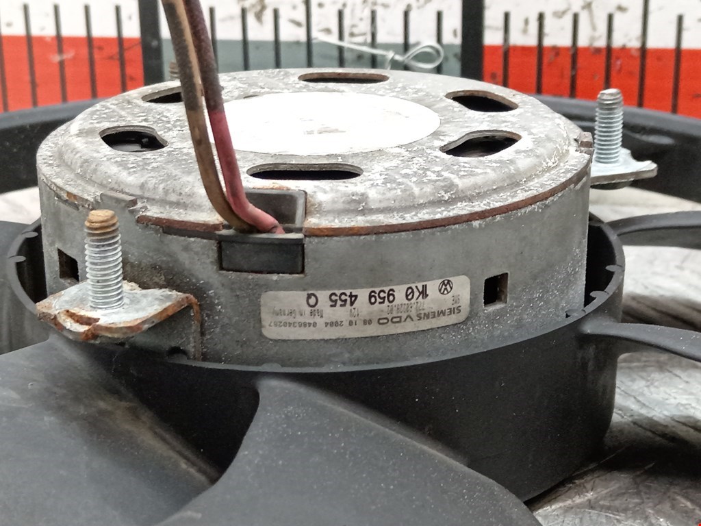 Вентилятор радиатора основного SEAT Toledo 2004-2009