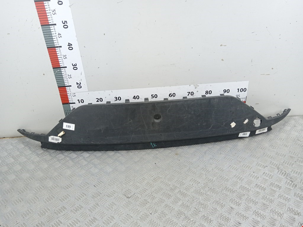 Накладка (клык) бампера левый Seat Leon 3 (5F) (2012-2020)