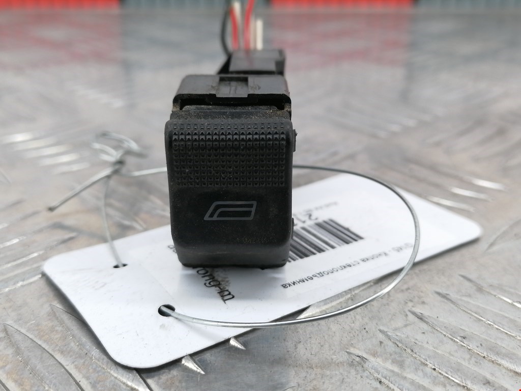 Кнопка стеклоподъемника AUDI A4 B5 1995-2001