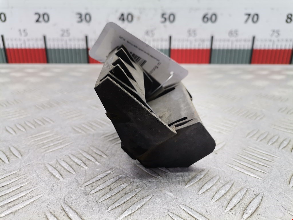 Кронштейн (крепление) радиатора BMW X5 E53 1999-2006