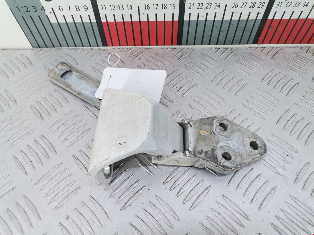 Петля двери передней правой Opel Movano A (1998-2010)