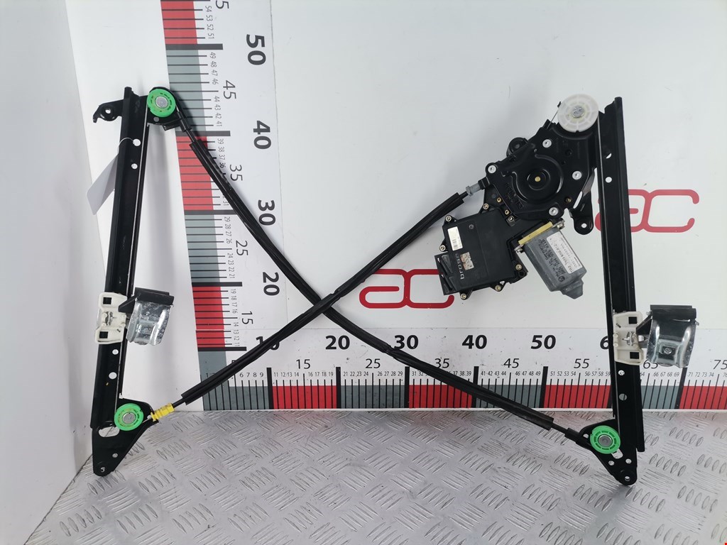 Стеклоподъемник задний правый SEAT Alhambra 1996-2010