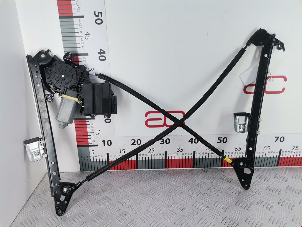 Стеклоподъемник задний правый SEAT Alhambra 1996-2010