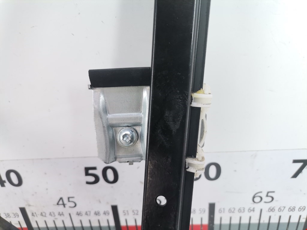 Стеклоподъемник задний правый SEAT Alhambra 1996-2010