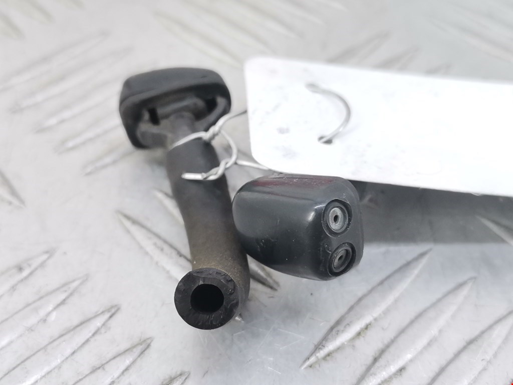 Форсунка омывателя лобового стекла MITSUBISHI Carisma 1995-1999