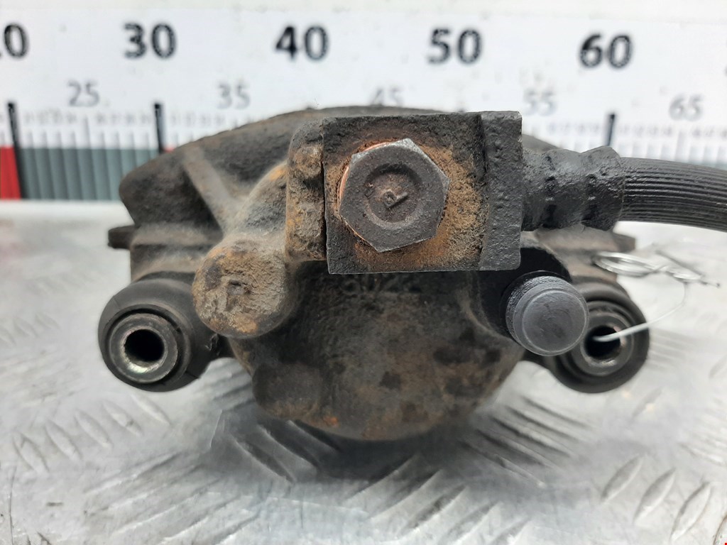 Суппорт передний правый CHRYSLER Voyager III GS 1995-2000