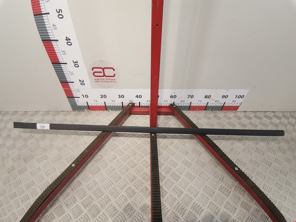 Накладка декоративная (молдинг) двери передней правой BMW 3-Series (E46) (1998-2007)