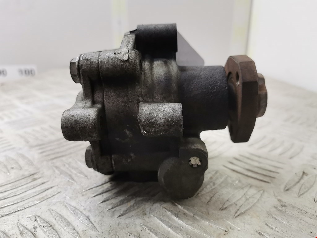 Насос гидроусилителя руля (ГУР) VOLKSWAGEN Golf IV 1997-2003