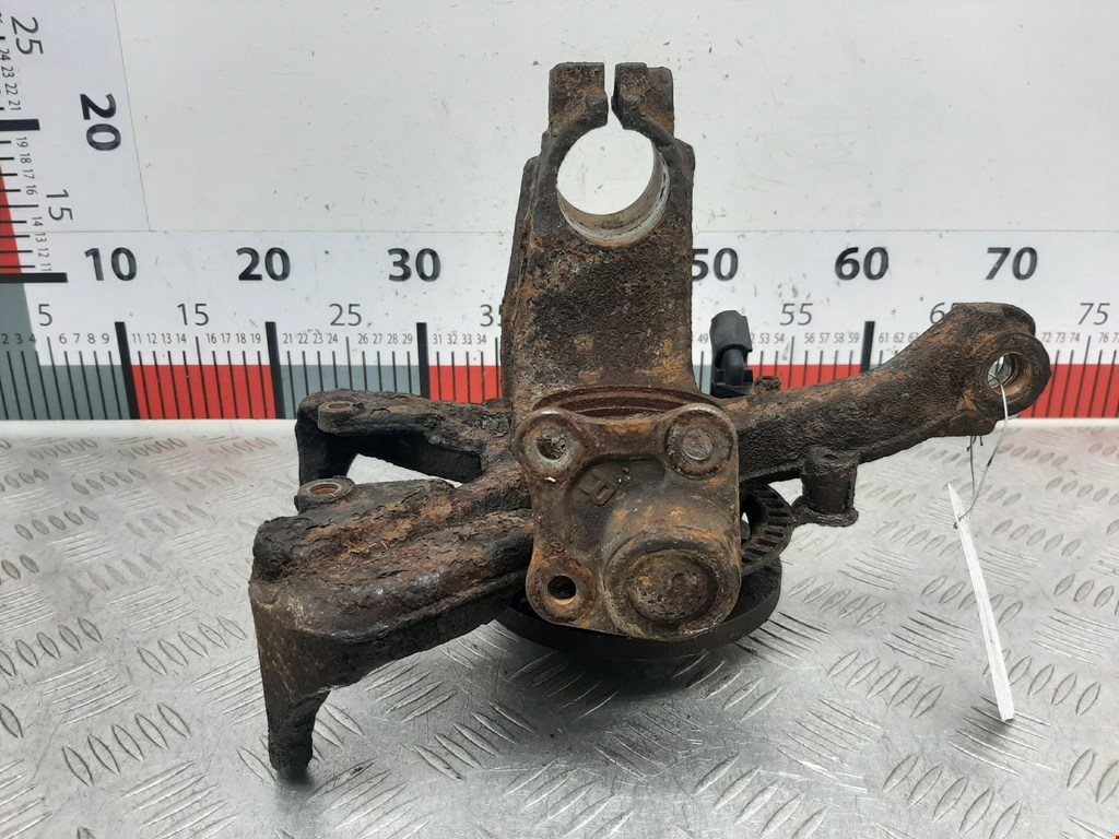 Ступица передняя правая VOLKSWAGEN Golf IV 1997-2003