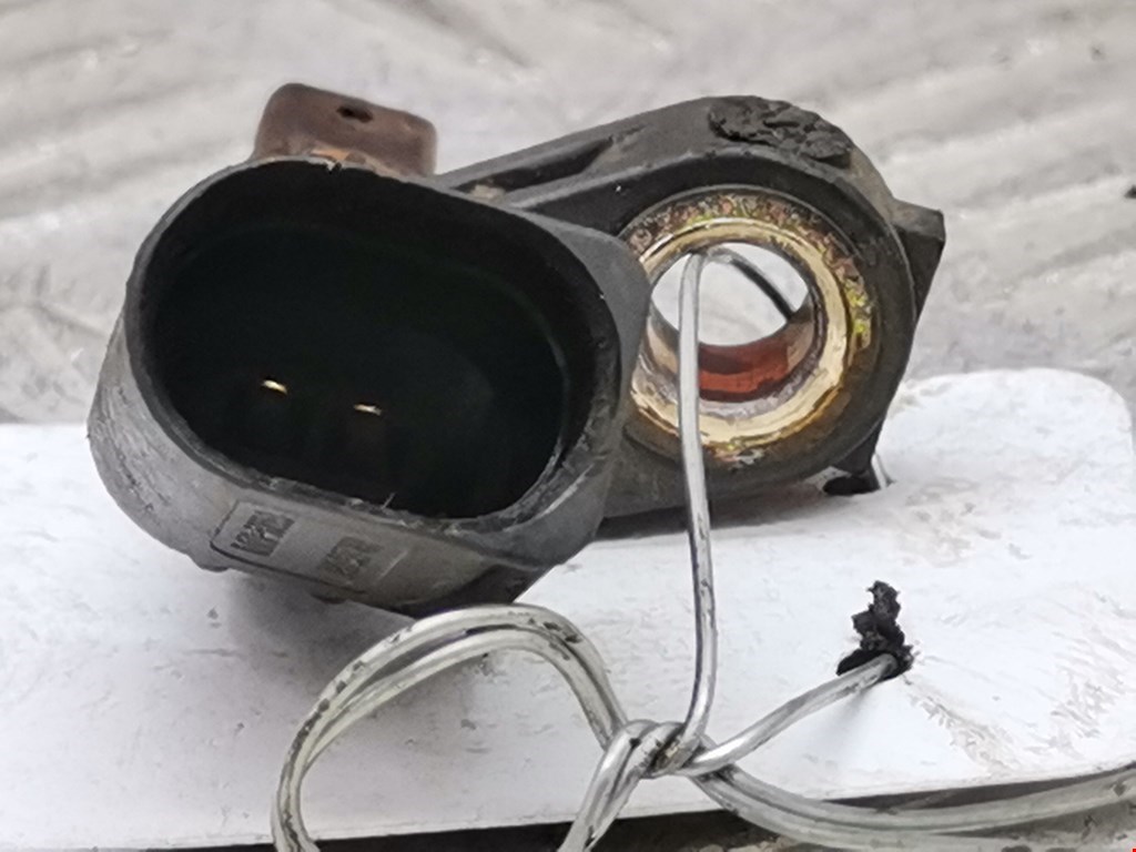 Датчик ABS передний левый VOLKSWAGEN Caddy III 2004-2015