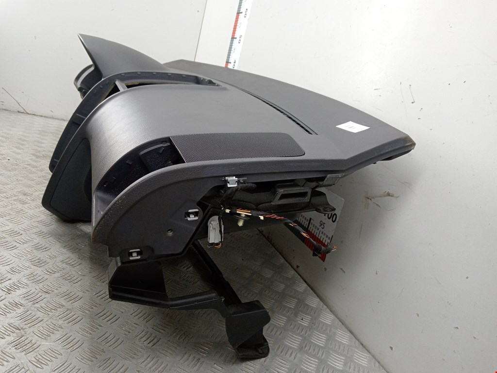 Торпедо VOLKSWAGEN Touran 2003-2010