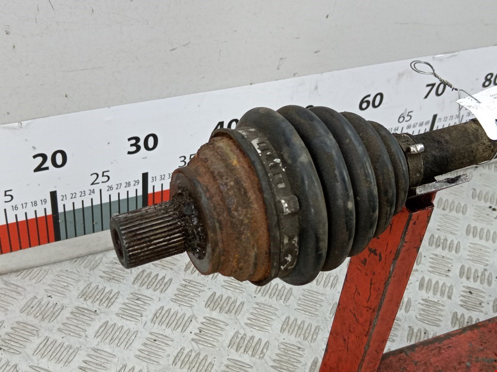 Полуось (привод, приводной вал) передняя левая VOLKSWAGEN Caddy III 2004-2015