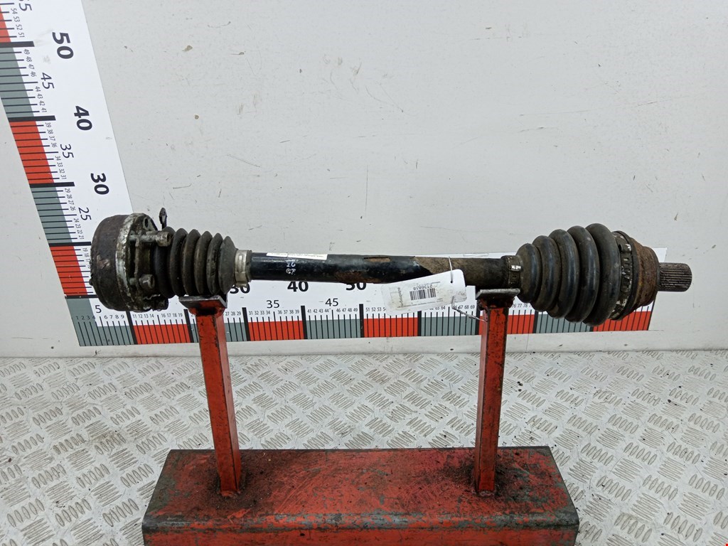 Полуось (привод, приводной вал) передняя левая VOLKSWAGEN Caddy III 2004-2015