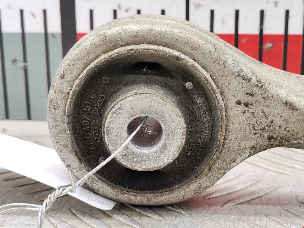 Рычаг передний правый VOLKSWAGEN Passat B5 1997-2005