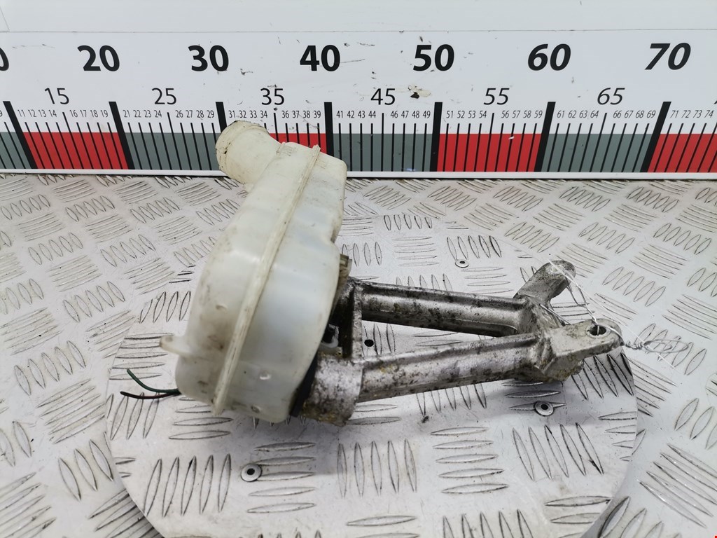 Бачок главного тормозного цилиндра CHRYSLER Voyager IV RG 2001-2007