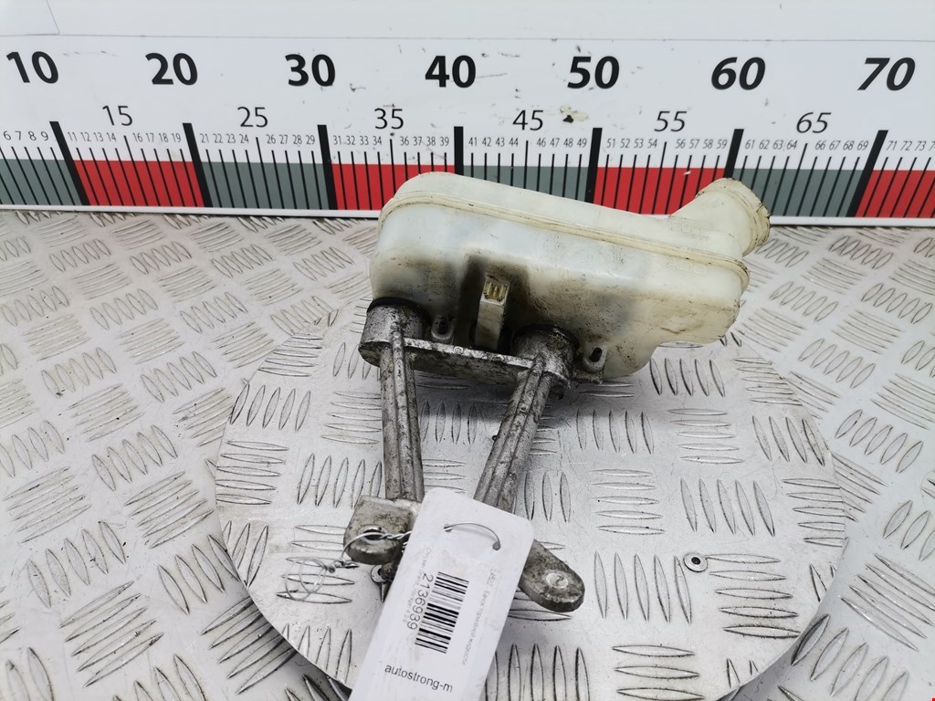 Бачок главного тормозного цилиндра CHRYSLER Voyager IV RG 2001-2007