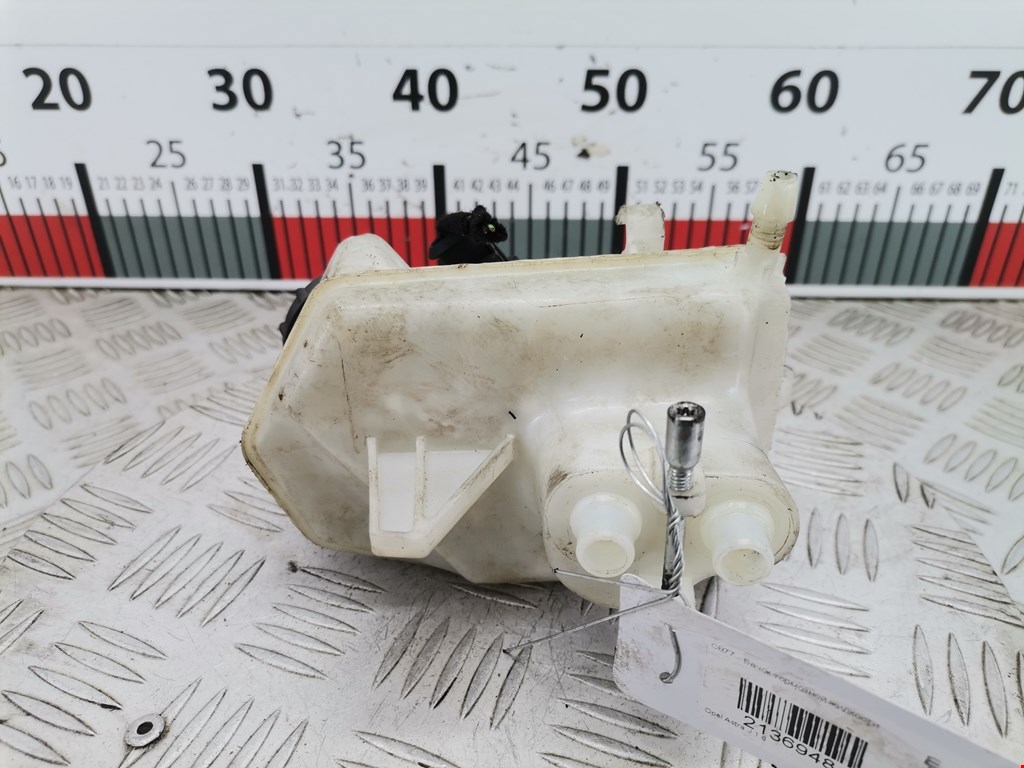 Бачок главного тормозного цилиндра OPEL Astra J 2009-2017