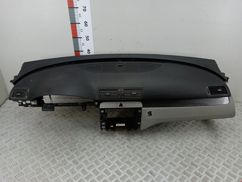 Торпедо VOLKSWAGEN Passat B6 2005-2011