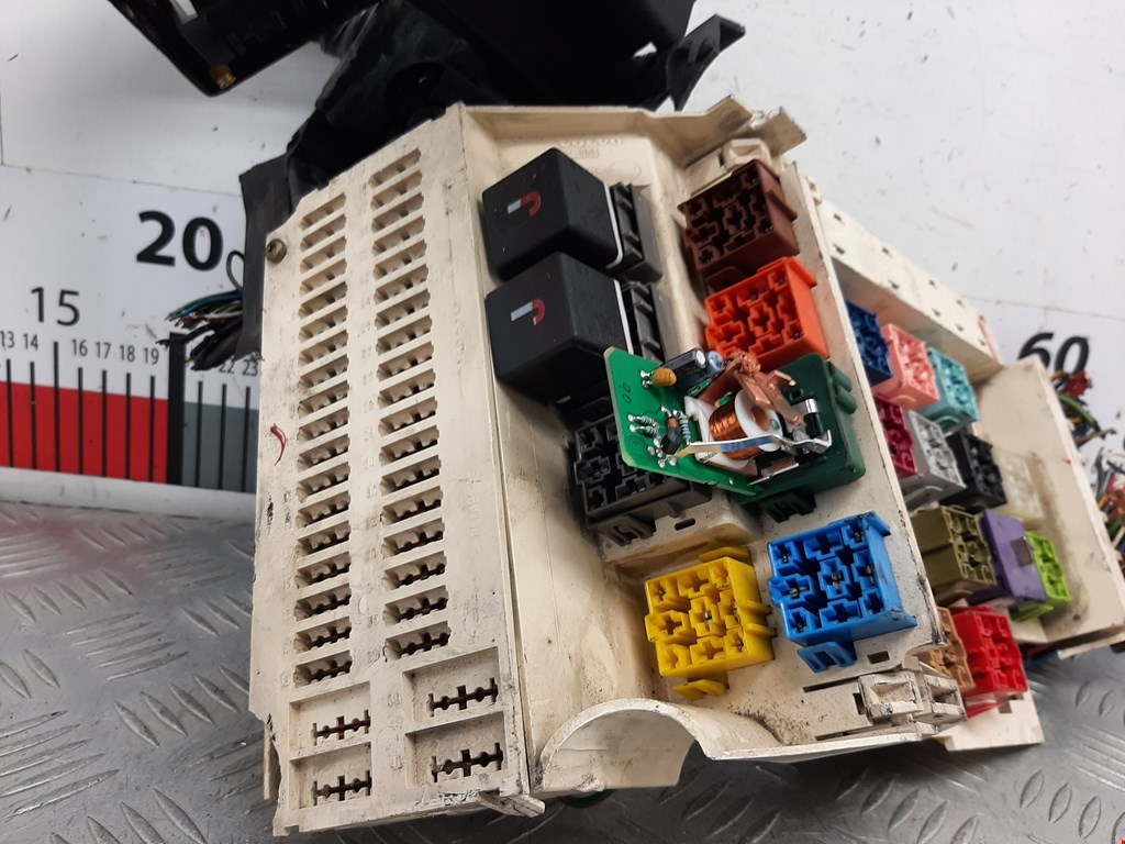 Датчик уровня в бачок омывателя VOLVO 850 R 1991-1997