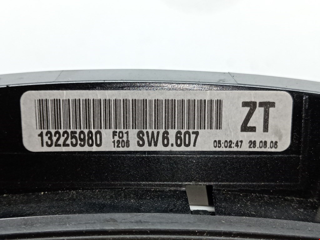 Панель приборов (щиток) OPEL Astra H/Family 2004-2015