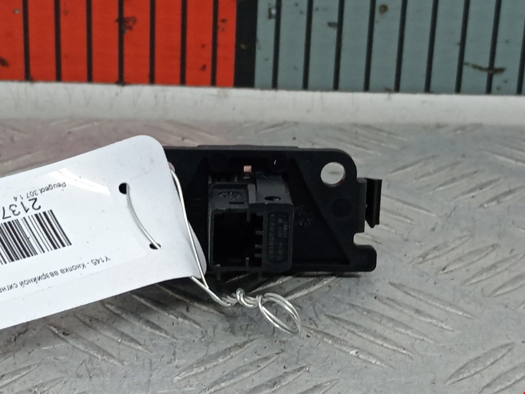 Кнопка аварийной сигнализации (аварийки) PEUGEOT 307 2001-2008