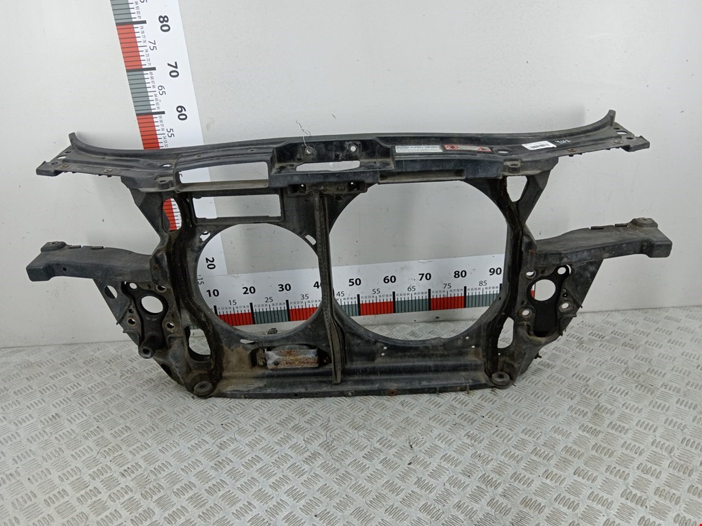 Панель передняя (передняя монтажная панель рамка передняя телевизор) Audi A6 C5 (1997-2005)