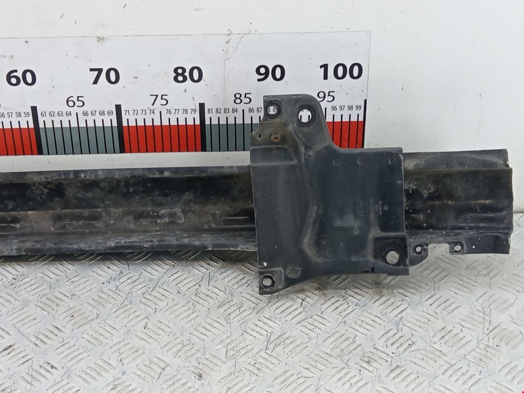 Усилитель переднего бампера (передний) VOLKSWAGEN Golf IV 1997-2003