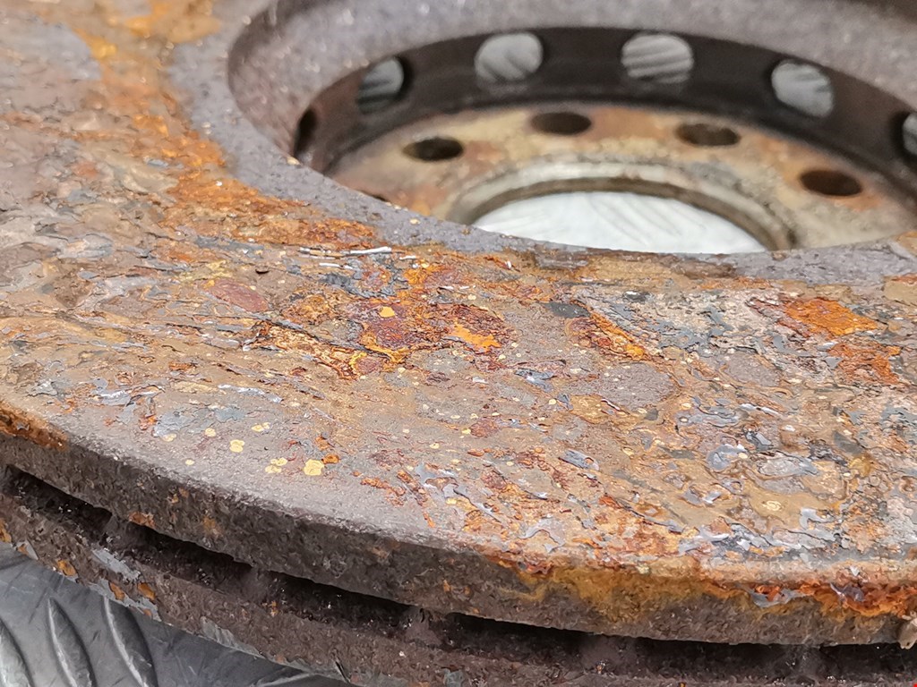 Диск тормозной передний AUDI A6 C5 1997-2004