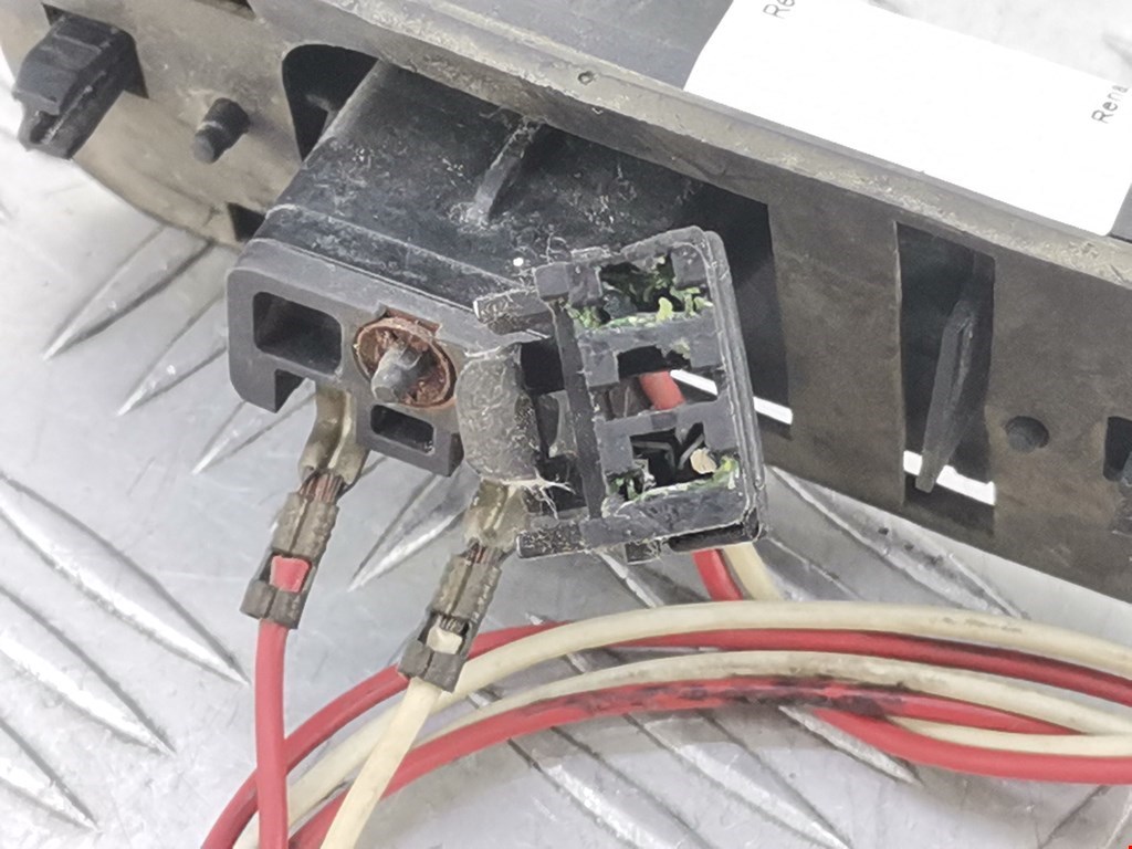 Выключатель концевой (концевик) RENAULT Kangoo 1997-2008