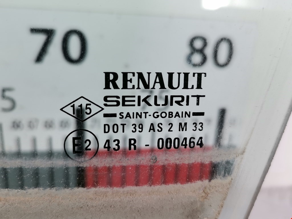 Стекло двери переднее левое RENAULT Laguna 1993-2000