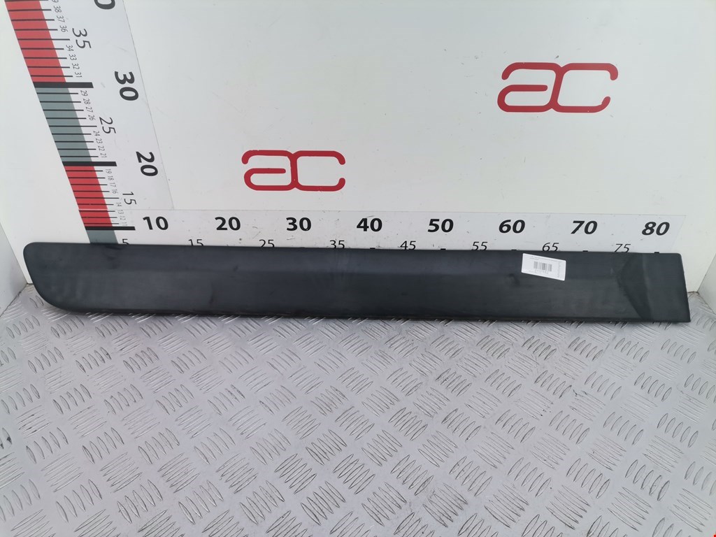 Накладка декоративная (молдинг) двери задней правой Renault Logan 1 (2004-2015)