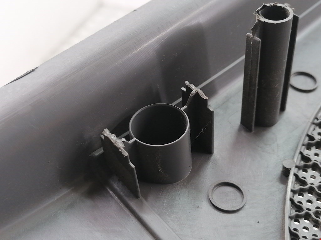 Обшивка двери задняя правая FORD Fusion 2002-2012