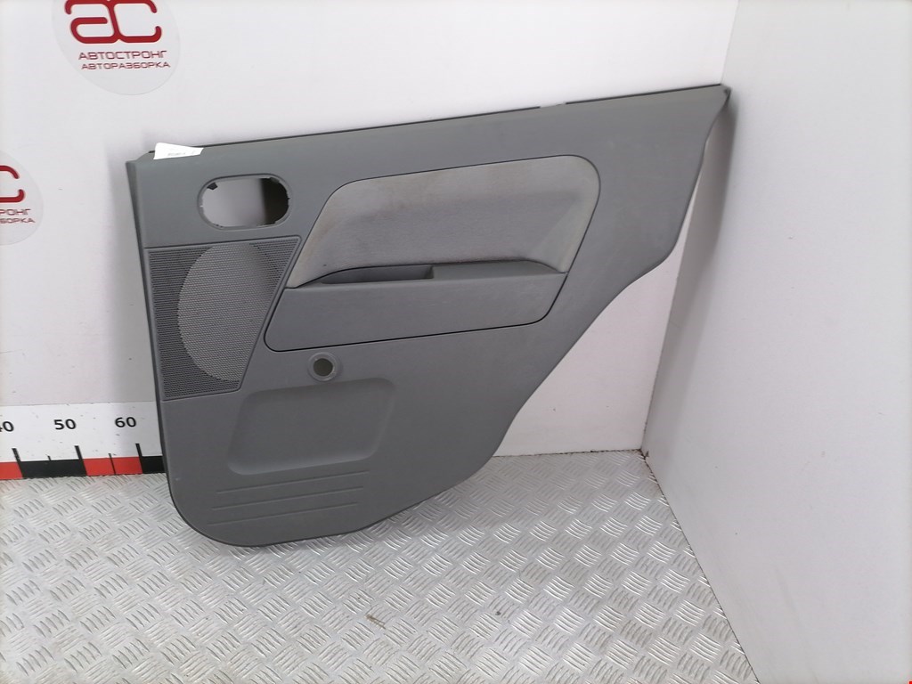 Обшивка двери задняя правая FORD Fusion 2002-2012