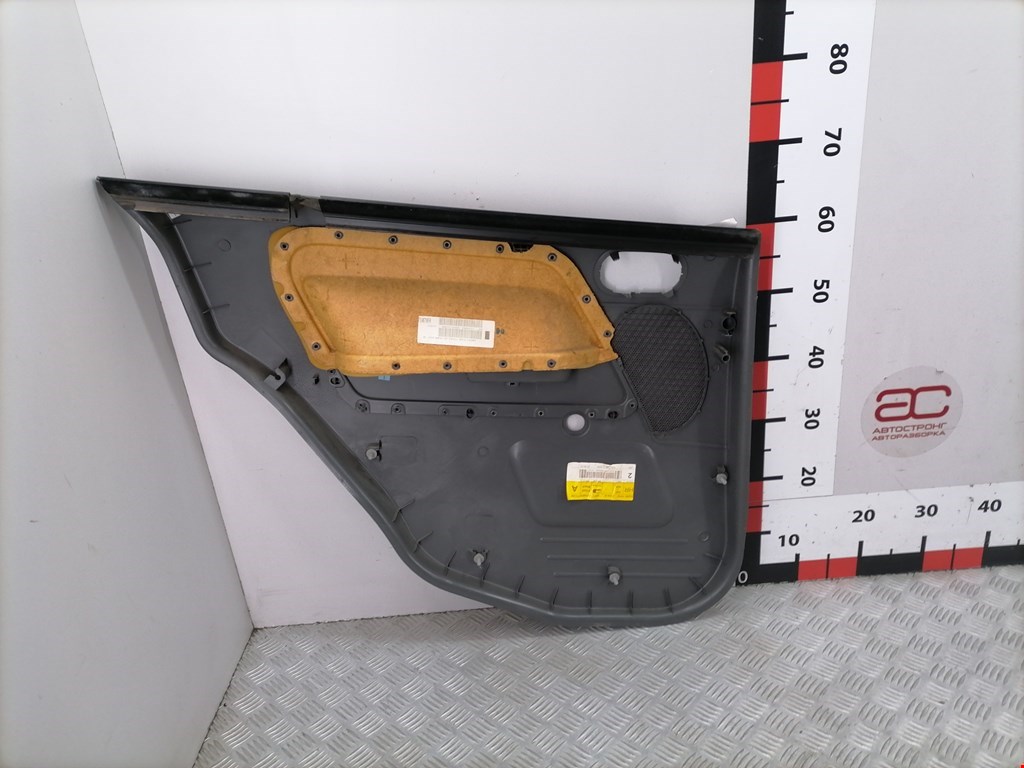 Обшивка двери задняя правая FORD Fusion 2002-2012