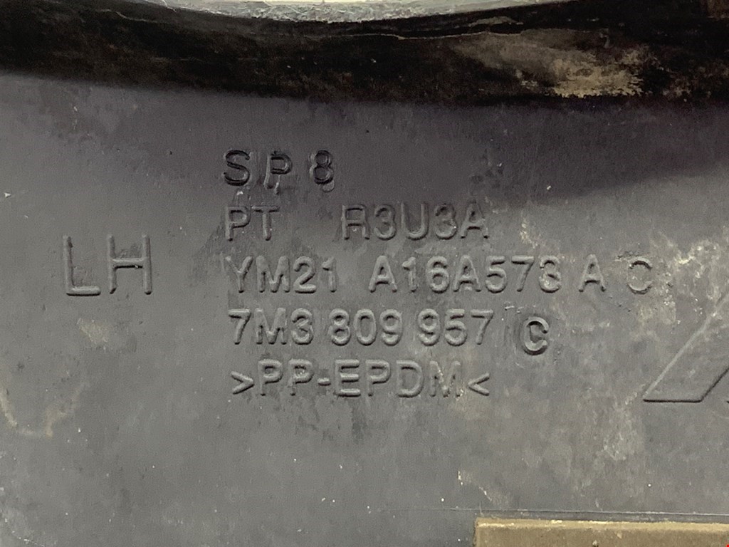 Локер (подкрылок) передний левый SEAT Alhambra 1996-2010