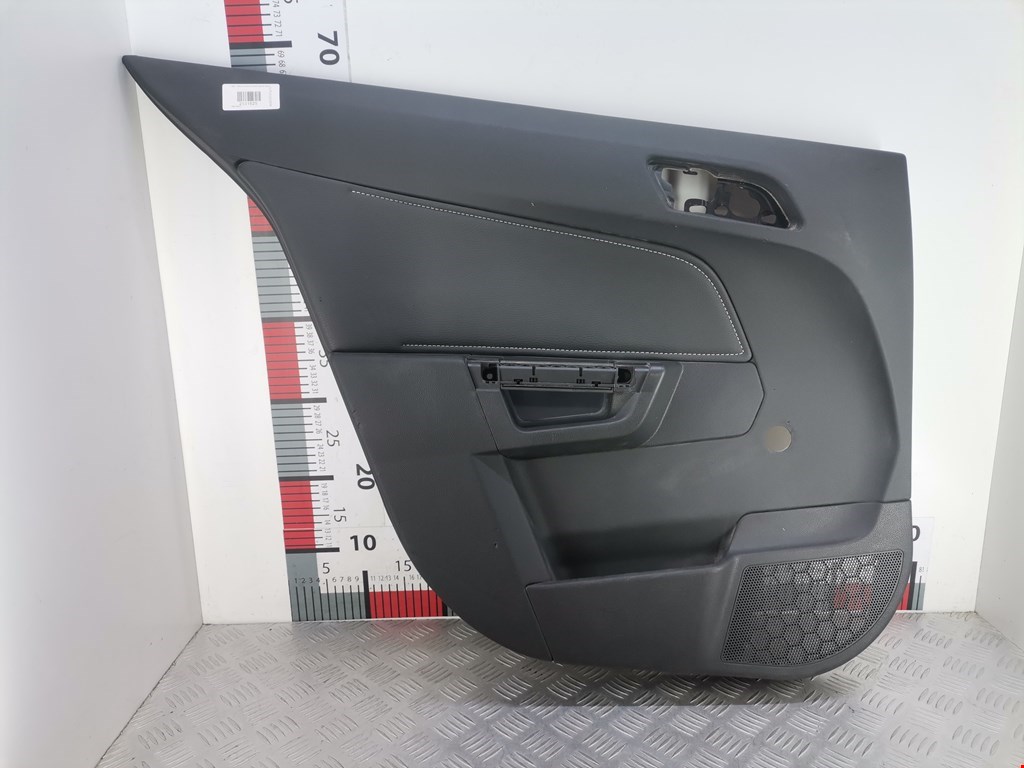 Обшивка двери задняя левая OPEL Astra H/Family 2004-2015