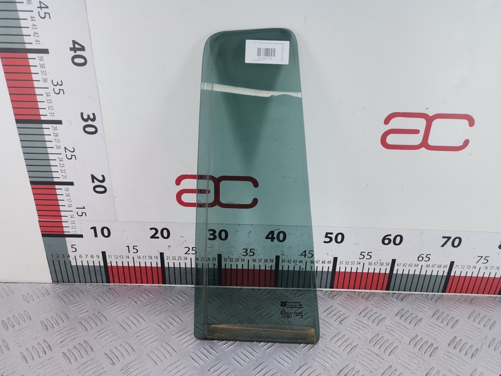 Стекло двери задней правой (форточка) Opel Zafira B (2005-2014)