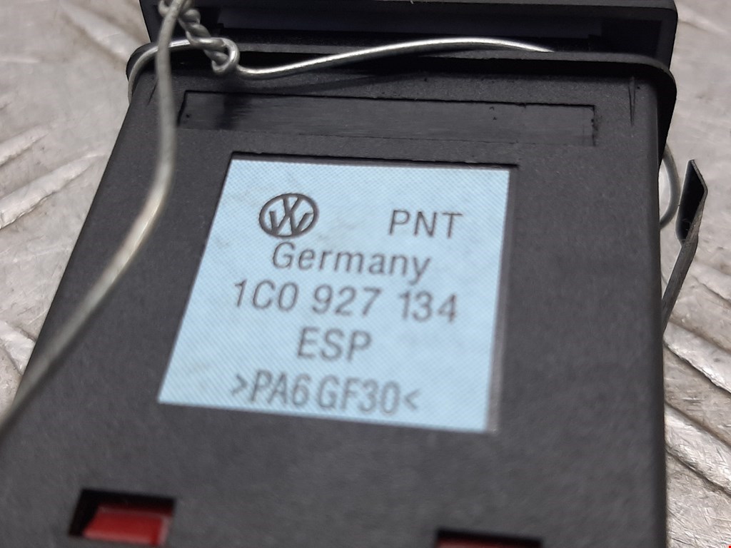 Кнопка антипробуксовочной системы VOLKSWAGEN Beetle A4 1998-2010