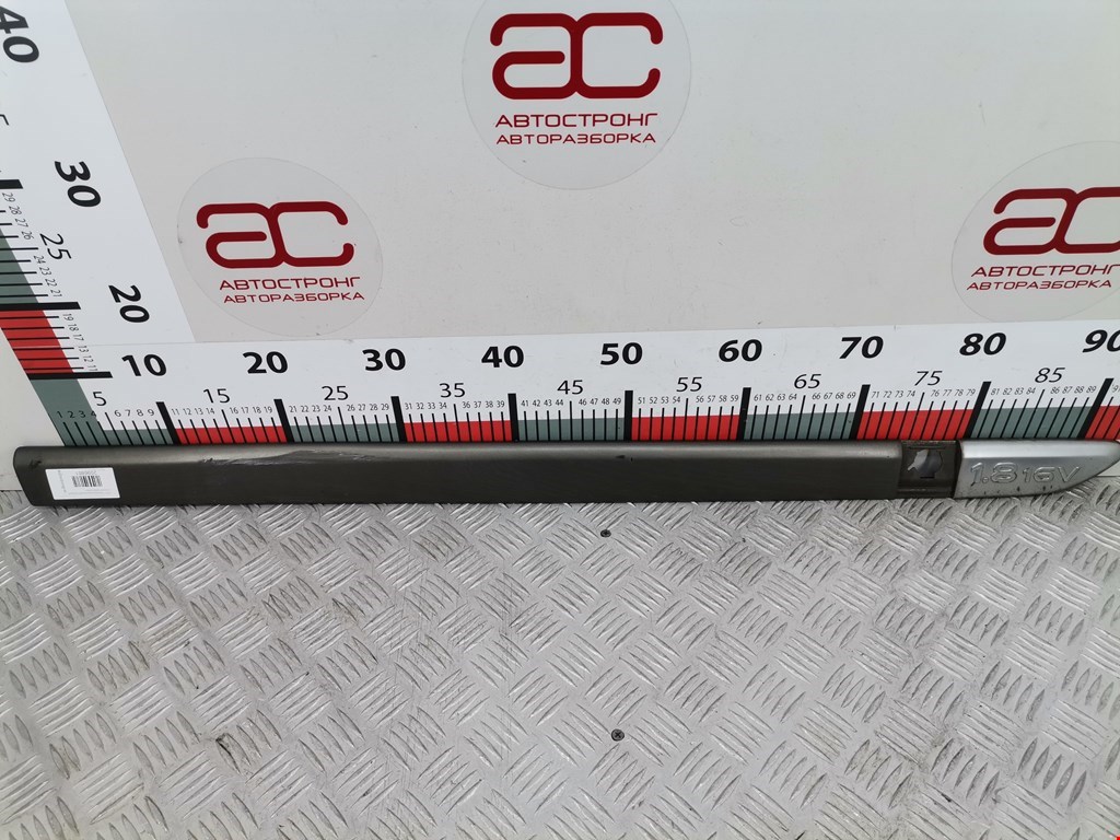 Накладка декоративная (молдинг) двери передней правой Renault Laguna 2 (2000-2007)